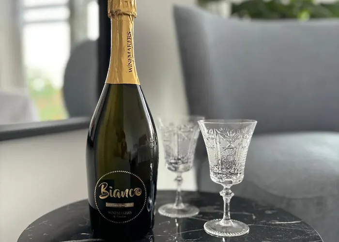 Ema Alojamento de Acomodação e Pequeno-almoço Novi Vinodolski