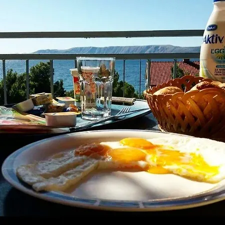 Bed & Breakfast Ema 4*