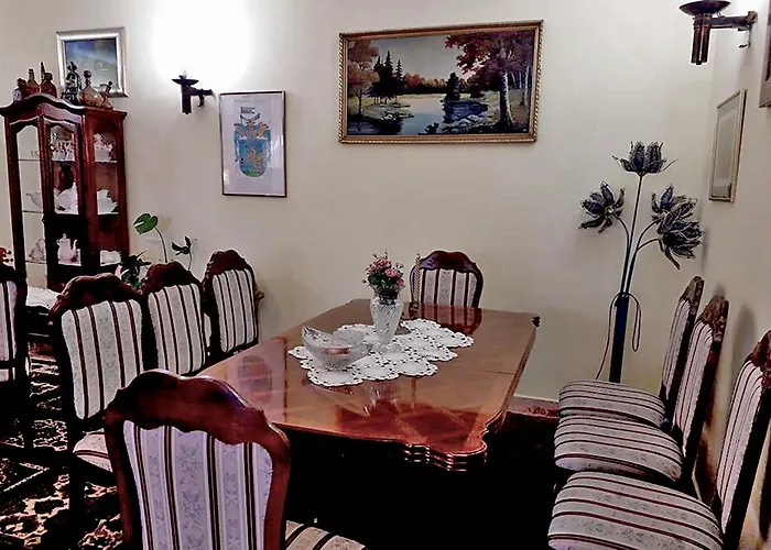 Ema ベッド・アンド・ブレックファスト ノヴィ・ヴィノドロスキー